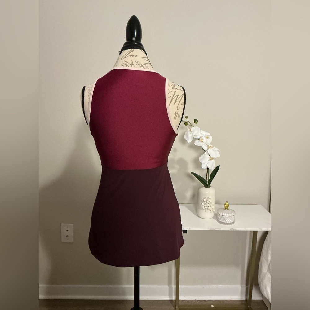Burgundy Sleeveless Cutout workout top - Picture 3 of 7